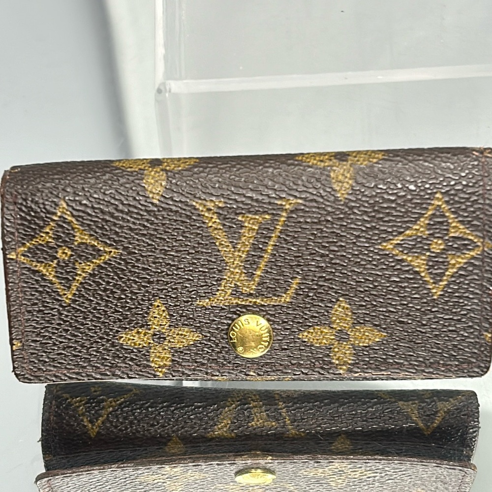 Louis Vuitton LOUIS VUITTON monogram key holder